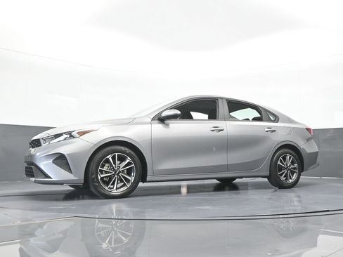 Used 2024 Kia Forte LXS FWD image 47