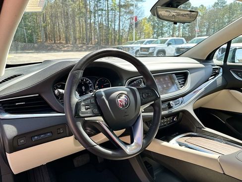 Used 2023 Buick Enclave Avenir w/ Avenir Technology Package image 10