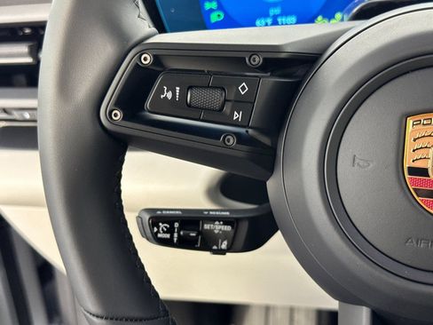 New 2026 Porsche Macan 4 Electric image 29