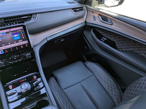 Used 2023 Jeep Grand Cherokee Summit w/ Advanced Protech Group IV image 20