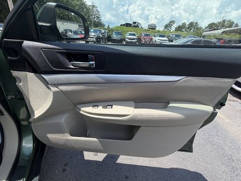 Used 2014 Subaru Outback 2.5i Premium AWD/4WD image 17