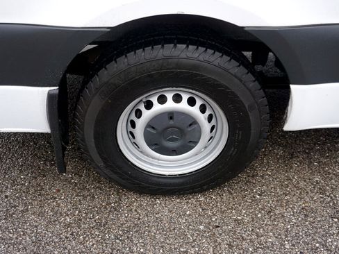 Used 2019 Mercedes-Benz Sprinter 2500 w/ Driver Convenience Package image 10