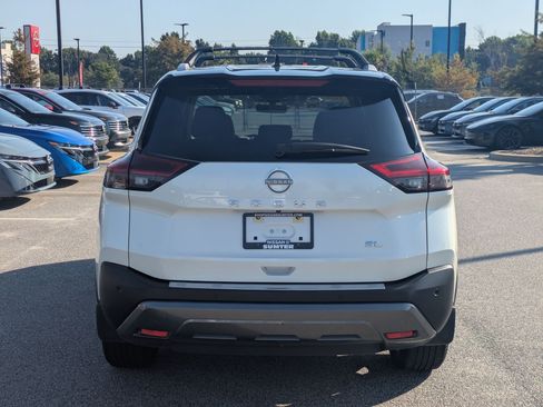 Certified 2023 Nissan Rogue SL w/ SL Premium Package FWD image 5