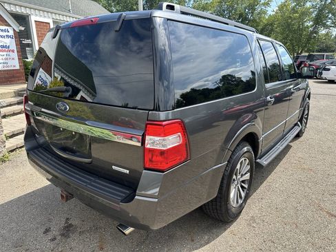 Used 2017 Ford Expedition EL XLT image 8