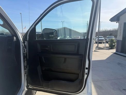 Used 2018 RAM 3500 Tradesman w/ Chrome Appearance Group AWD/4WD image 48