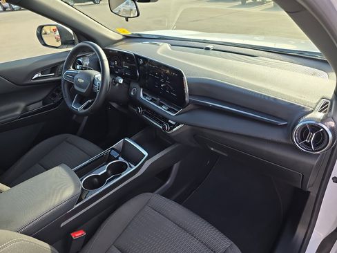 Certified 2025 Chevrolet Equinox LT AWD/4WD image 24