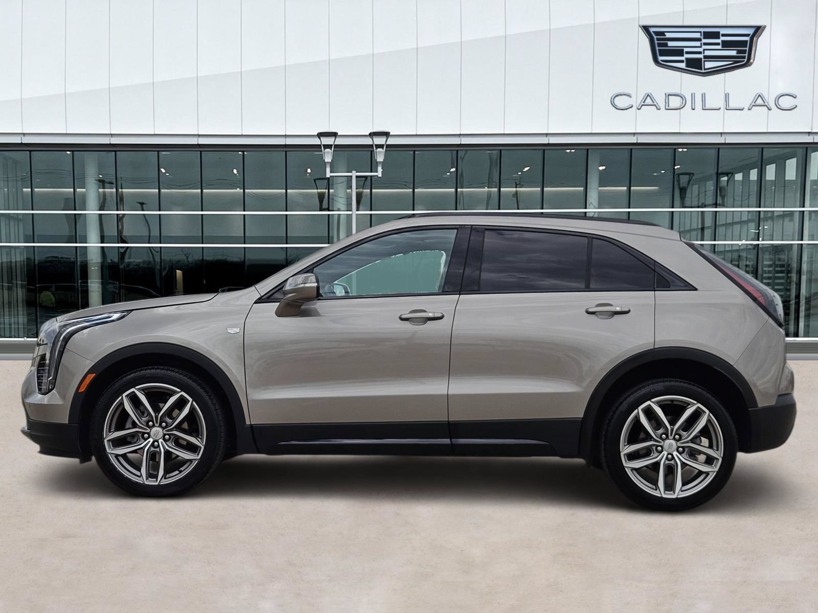 Certified 2023 Cadillac XT4 Sport FWD image 3