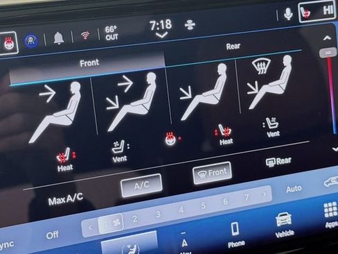 New 2026 Chrysler Pacifica Pinnacle FWD image 24