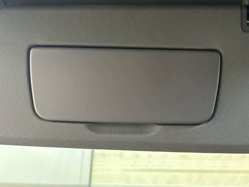 Used 2024 Chevrolet Silverado 2500 Custom w/ Custom Convenience Package image 32