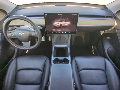 Used 2022 Tesla Model Y Performance image 18