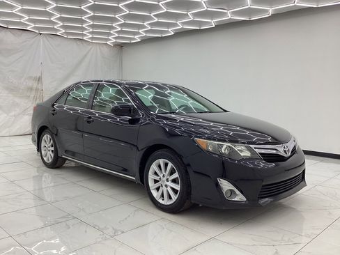Used 2014 Toyota Camry XLE image 7