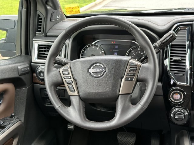 Certified 2024 Nissan Titan Platinum Reserve w/ Moonroof Package AWD/4WD image 25