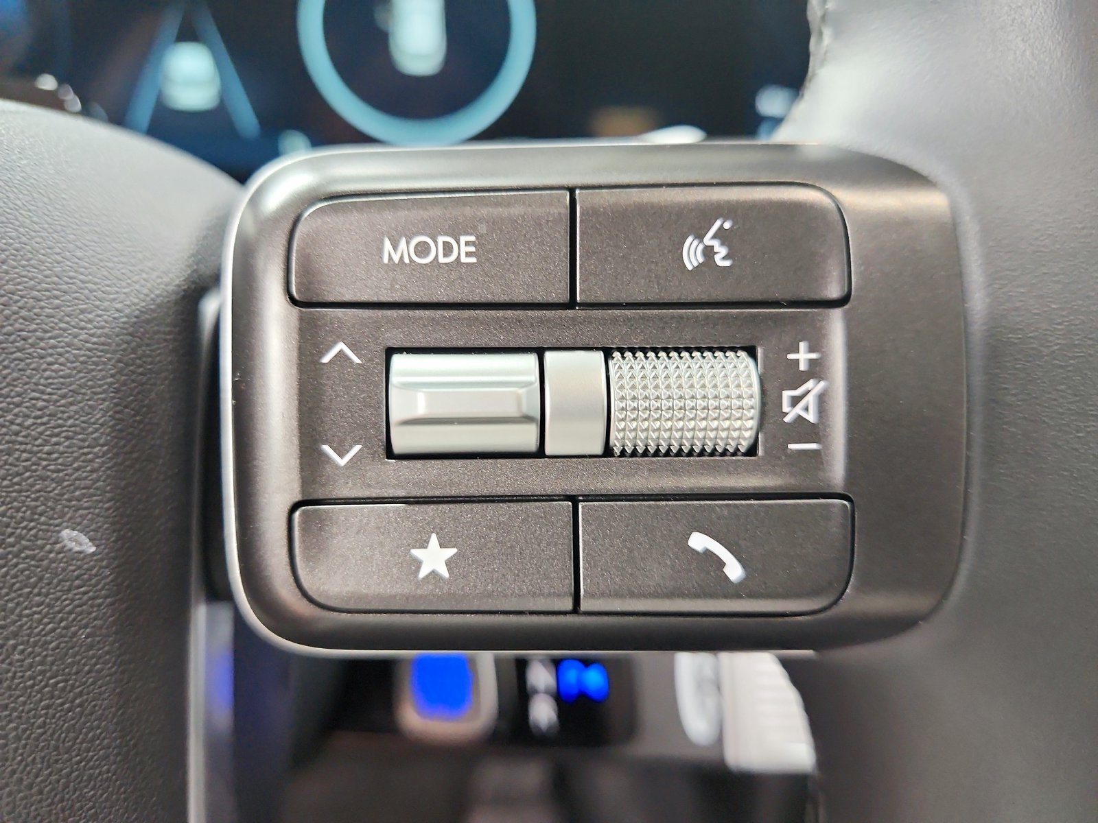 Used 2026 Hyundai Palisade SEL FWD image 24