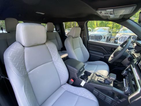 Used 2026 Toyota Tacoma SR5 AWD/4WD image 24