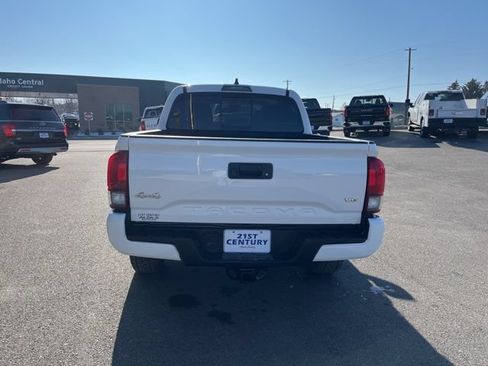Used 2023 Toyota Tacoma SR5 w/ Technology Package AWD/4WD image 11