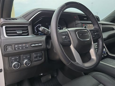 Used 2023 GMC Yukon XL Denali w/ Denali Reserve Package image 17