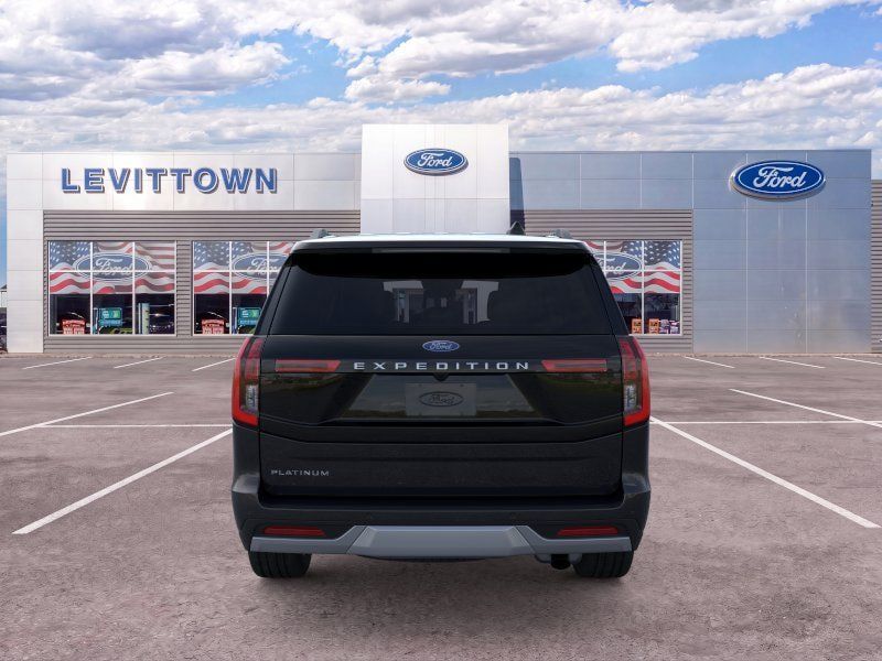 New 2026 Ford Expedition Platinum w/ Driver's Package AWD/4WD image 5