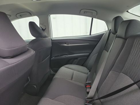 Used 2025 Toyota Camry LE image 11