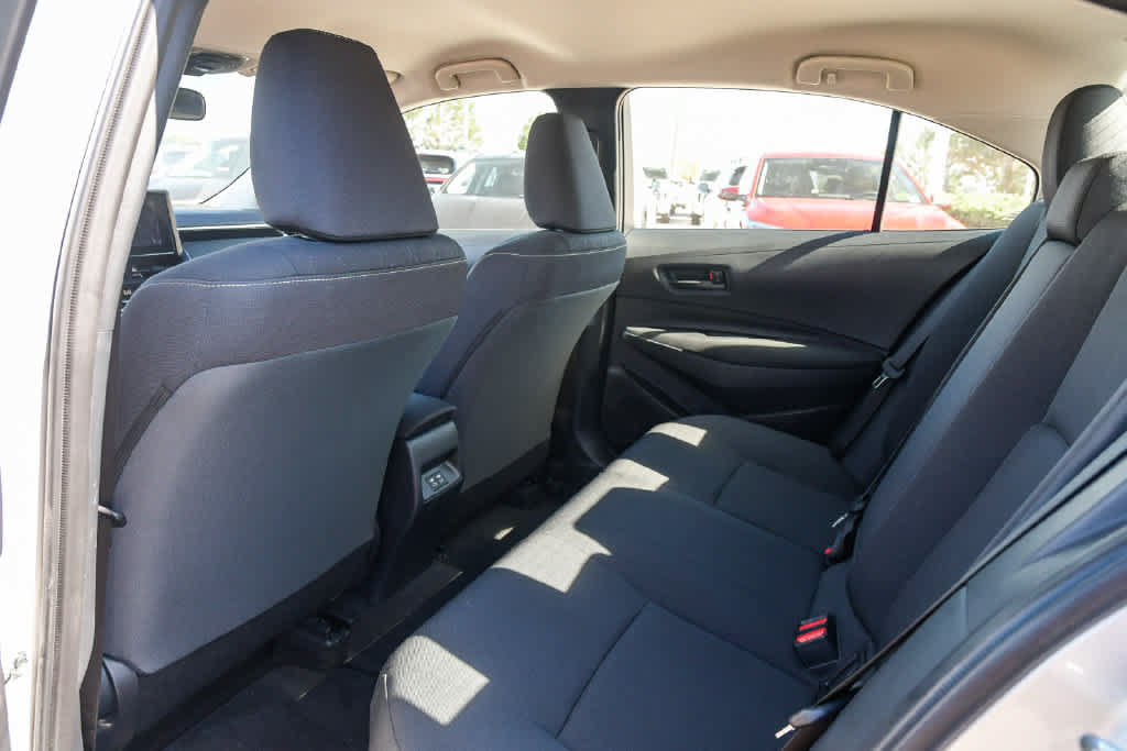 Used 2026 Toyota Corolla LE w/ Carpet Mat Package (TMS) AWD/4WD image 17