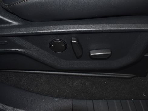 Used 2026 Ford F250 Lariat w/ Black Appearance Package image 39