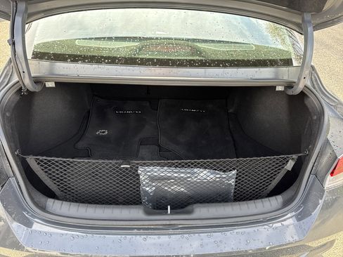 Used 2023 Hyundai Elantra Limited image 18