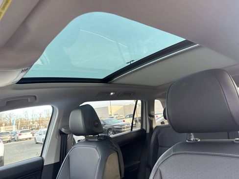 Used 2019 Volkswagen Tiguan SE w/ Panoramic Sunroof Package image 20