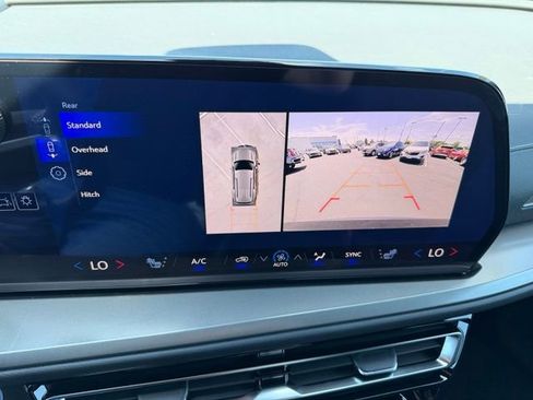 New 2026 Chevrolet Traverse LT w/ Driver Confidence Package FWD image 22