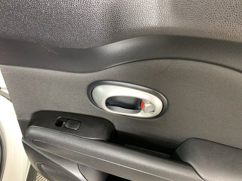 Used 2016 Kia Soul + image 35