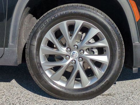 Used 2025 Buick Enclave Preferred image 11