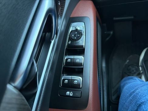 Certified 2024 Kia Telluride SX Prestige AWD/4WD image 16