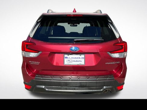Certified 2021 Subaru Forester Premium AWD/4WD image 11