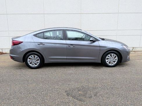 Used 2019 Hyundai Elantra SE w/ Cargo Package FWD image 5