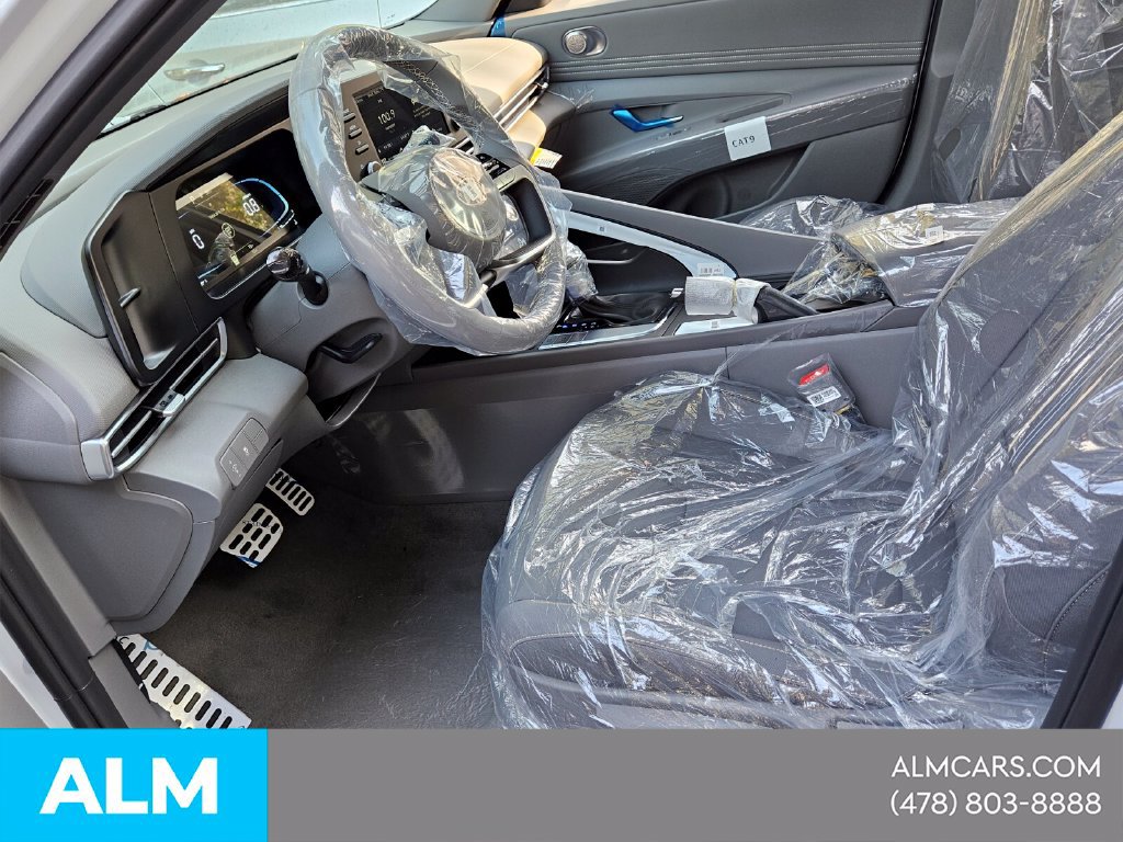 Used 2026 Hyundai Elantra Sport FWD image 11