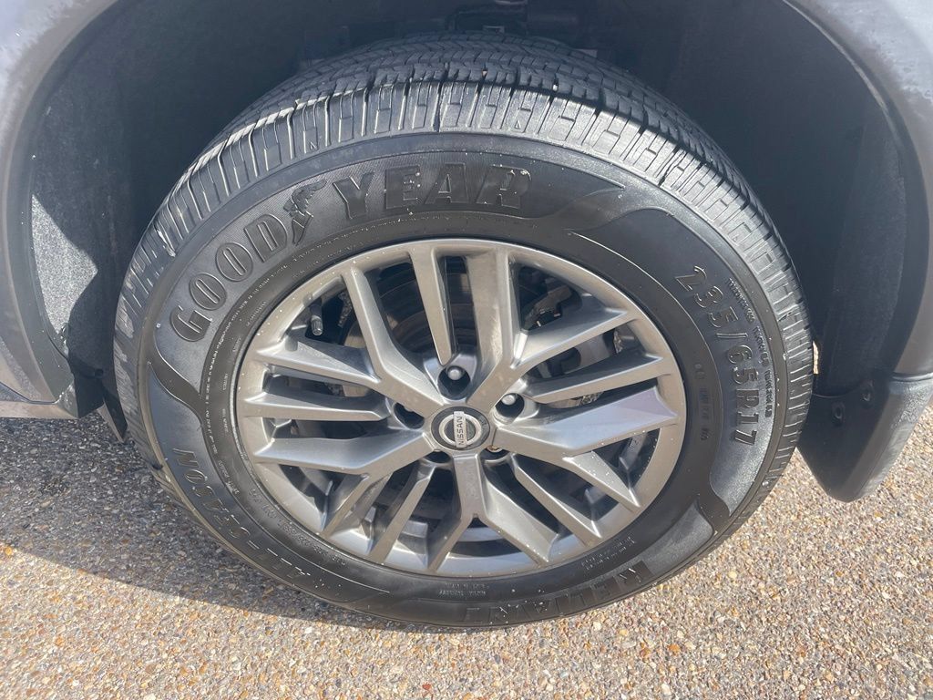 Certified 2021 Nissan Rogue S FWD image 17