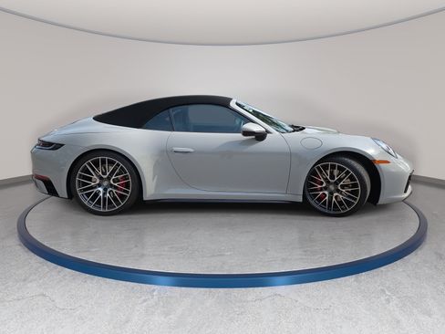 Used 2024 Porsche 911 Carrera 4S AWD/4WD image 4