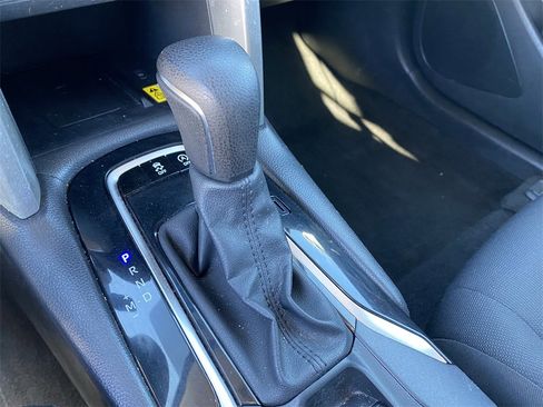 Used 2022 Toyota Corolla Cross LE image 12