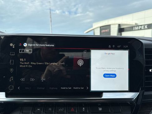 Used 2025 GMC Sierra 1500 Elevation image 17