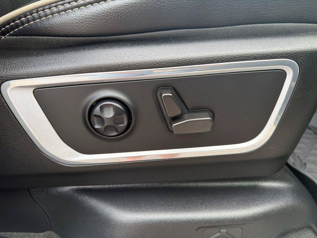 Used 2021 RAM 1500 Laramie AWD/4WD image 22