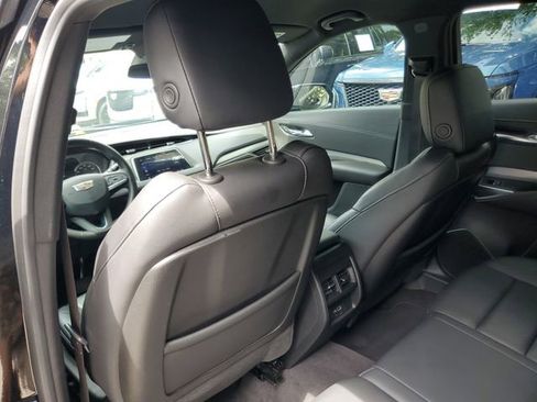 Certified 2023 Cadillac XT4 Premium Luxury image 12