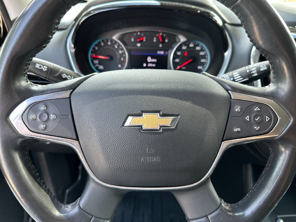 Used 2020 Chevrolet Traverse LT FWD image 23