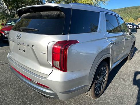 Used 2024 Hyundai Palisade Calligraphy image 5