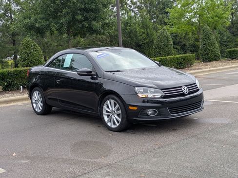Used 2013 Volkswagen Eos Komfort FWD image 2