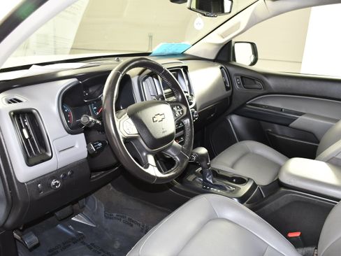Used 2015 Chevrolet Colorado W/T RWD image 2