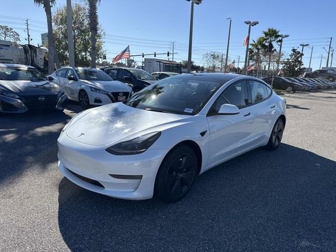 Used 2023 Tesla Model 3 Standard Range image 8