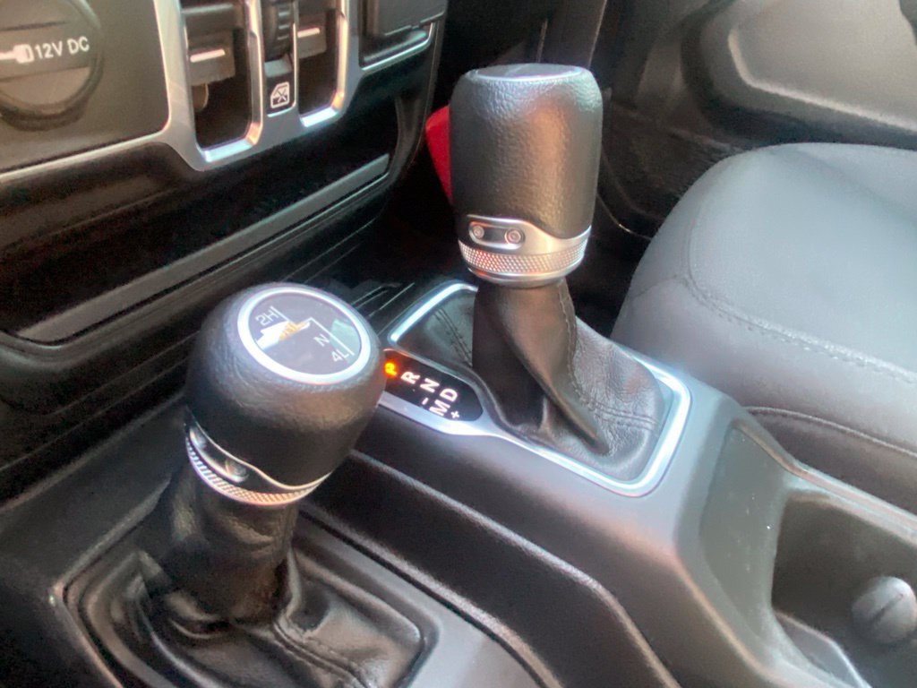 Used 2023 Jeep Gladiator Sport AWD/4WD image 38