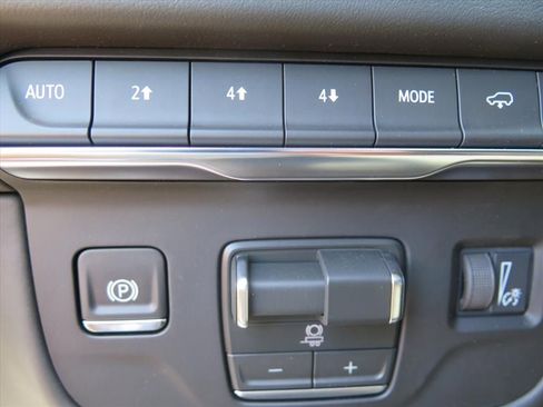 New 2026 Cadillac Escalade Platinum Luxury AWD/4WD image 15