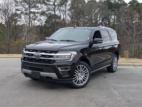 Used 2022 Ford Expedition Limited image 1