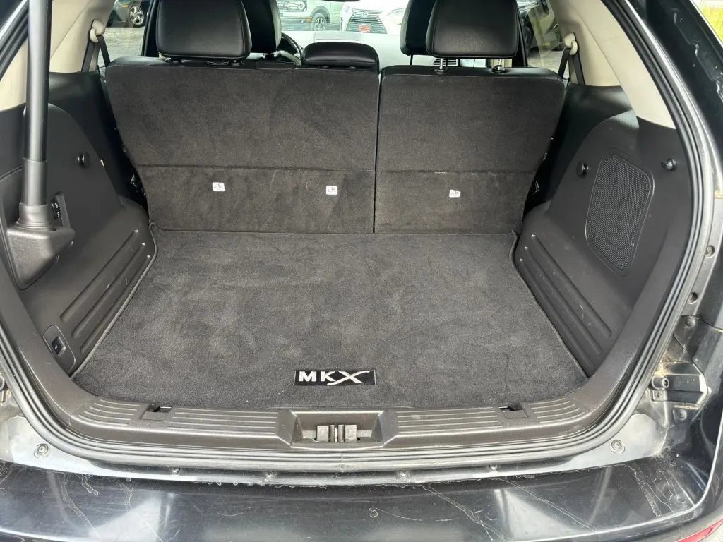 Used 2015 Lincoln MKX AWD w/ Equipment Group 102A image 14