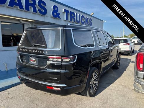 Used 2022 Jeep Grand Wagoneer Series III AWD/4WD image 2