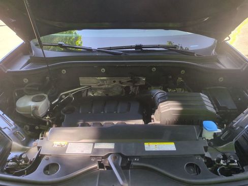 Used 2024 Volkswagen Atlas SE AWD/4WD image 30